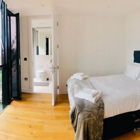 Luxury 2 Bedroom Apartment 20 Min From Central Londyn Zewnętrze zdjęcie