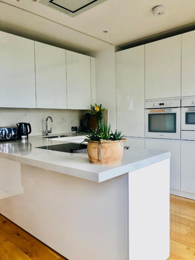 Luxury 2 Bedroom Apartment 20 Min From Central Londyn Zewnętrze zdjęcie