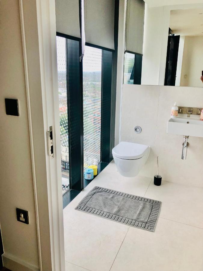 Luxury 2 Bedroom Apartment 20 Min From Central Londyn Zewnętrze zdjęcie